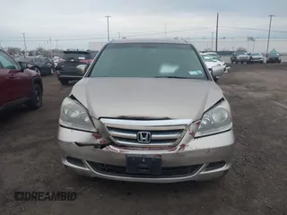 2005 Honda Odyssey EX with VIN 5FNRL38455B115547, listed as a IAAI auction lot 41911371 with 184,150 mi miles. Bid and sale history available at carsss.com. Image 6.