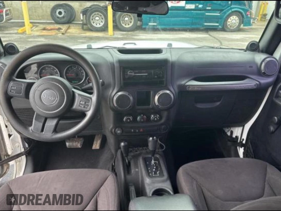 2013 Jeep Wrangler Unlimited Sport with VIN 1C4BJWDG6DL582321, listed as a Copart auction lot 61109125 with 182,953 mi miles and Clean title. Bid and sale history available at DreamBid. Image 9.
