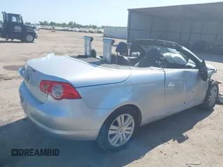 2009 Volkswagen Eos Komfort with VIN WVWBA71F39V020521, listed as a IAAI auction lot 42004648 with 50,885 mi miles and . Bid and sale history available at DreamBid. Image 4.