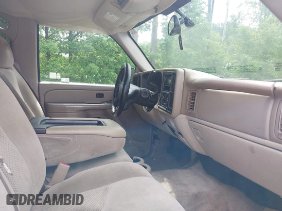 2005 Chevrolet Tahoe LS with VIN 1GNEC13V55R235594, listed as a IAAI auction lot 42245180 with 312,669 mi miles and . Bid and sale history available at DreamBid. Image 5.