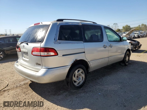 2002 Toyota Sienna LE with VIN 4T3ZF13C52U504138, listed as a Copart auction lot 74633984 with 154,406 mi miles and Salvage Title. Bid and sale history available at carsss.com. Image 3.