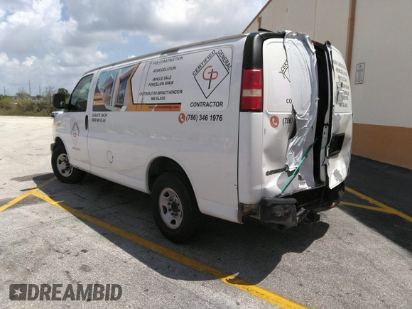 2007 Chevrolet Express Cargo Van with VIN 1GCGG25V971149568, listed as a IAAI auction lot 41632121 with 247,782 mi miles. Bid and sale history available at carsss.com. Image 3.