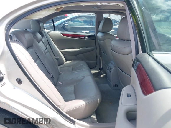 2004 Lexus ES 350 with VIN JTHBA30G240018556, listed as a IAAI auction lot 42131021 with 161,612 mi miles and . Bid and sale history available at DreamBid. Image 8.