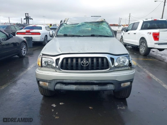 2001 Toyota Tacoma PreRunner with VIN 5TEGN92N21Z809014, listed as a IAAI auction lot 41532993 with NaN miles. Bid and sale history available at carsss.com. Image 12.