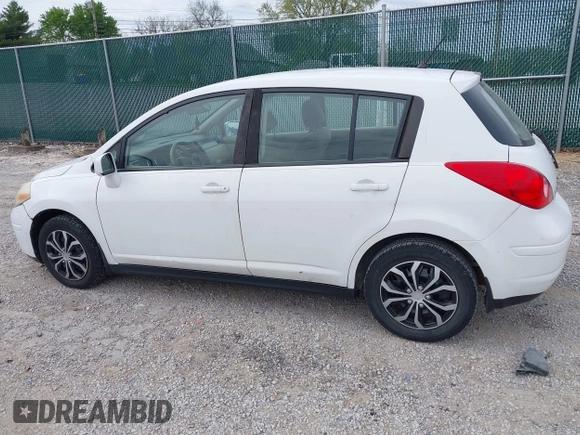 2011 Nissan Versa 1.8 S with VIN 3N1BC1CP9BL476268, listed as a IAAI auction lot 42048272 with 152,231 mi miles. Bid and sale history available at carsss.com. Image 14.