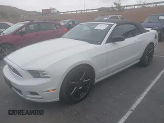 2014 Ford Mustang V6 with VIN 1ZVBP8EM8E5333696, listed as a IAAI auction lot 42042132 with 58,300 mi miles. Bid and sale history available at carsss.com. Image 17.
