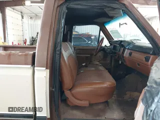 1981 Ford F-150 с VIN 1FTDF15F3BUA40006, выставлен на аукционе IAAI как лот 42456045 с пробегом 53 417 миль миль и . История ставок и продаж доступна на DreamBid. Изображение 5.