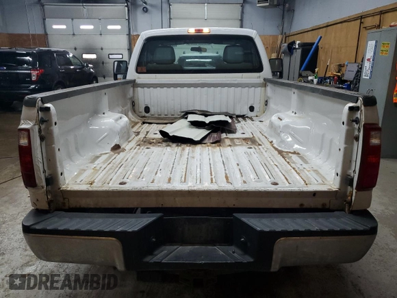 2015 Ford Super Duty F-250 SRW XL with VIN 1FTBF2A65FEA09262, listed as a Copart auction lot 77424984 with 316,455 mi miles and Clean Title. Bid and sale history available at carsss.com. Image 6.