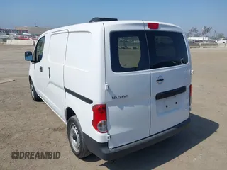 2019 Nissan NV200 SV with VIN 3N6CM0KN4KK710439, listed as a IAAI auction lot 42648330 with 33,060 mi miles and . Bid and sale history available at DreamBid. Image 3.