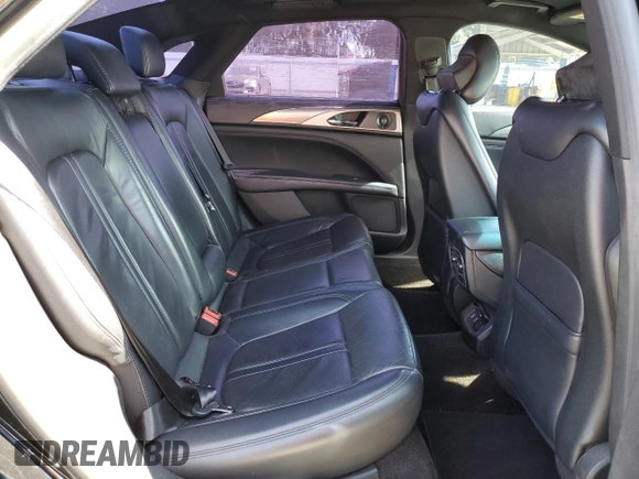 2018 Lincoln MKZ Hybrid Reserve z VIN 3LN6L5MU2JR621992, wystawiony jako Copart lot #58600025 z przebiegiem 136 672 mil mil oraz Szkoda całkowita • Salvage title. Historia ofert i sprzedaży dostępna na DreamBid. Obrazek 10.