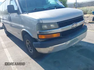 2005 Chevrolet Express Passenger with VIN 1GAHG35U151169241, listed as a IAAI auction lot 42586648 with 385,258 mi miles and . Bid and sale history available at DreamBid. Image 6.