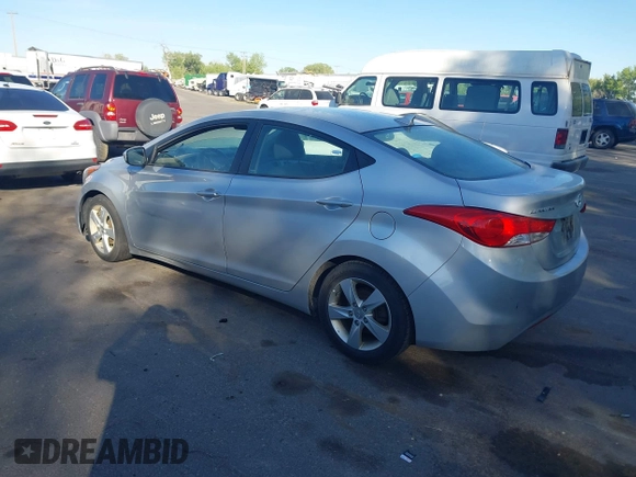 2013 Hyundai Elantra GLS z VIN 5NPDH4AE8DH350755, wystawiony jako IAAI lot #42148711 z przebiegiem Nie podano mil oraz . Historia ofert i sprzedaży dostępna na DreamBid. Obrazek 3.