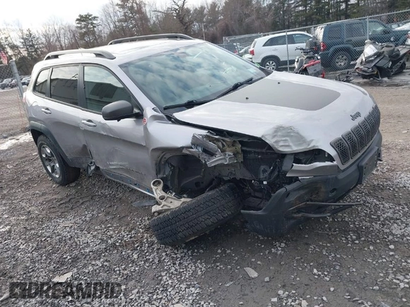 2019 Jeep Cherokee Trailhawk with VIN 1C4PJMBX5KD103259, listed as a IAAI auction lot 41704861 with 39,923 mi miles and . Bid and sale history available at DreamBid. Image 1.