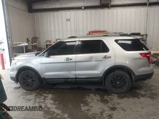 2013 Ford Explorer XLT z VIN 1FM5K8D81DGB63666, wystawiony jako IAAI lot #42211087 z przebiegiem 224 472 mil mil oraz . Historia ofert i sprzedaży dostępna na DreamBid. Obrazek 14.