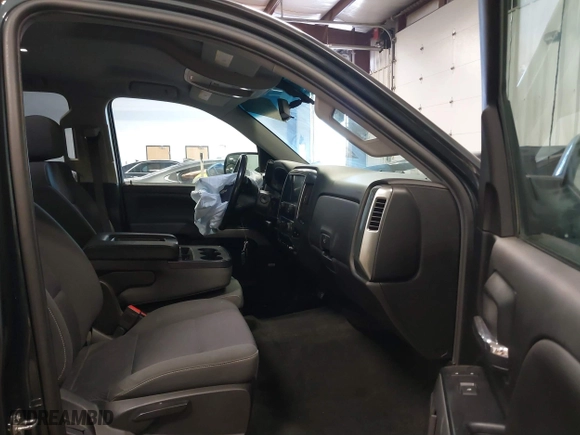 2018 Chevrolet Silverado 1500 LT with VIN 1GCVKREC8JZ318355, listed as a IAAI auction lot 41545597 with 123,895 mi miles. Bid and sale history available at carsss.com. Image 5.