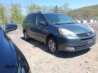 2005 Toyota Sienna XLE with VIN 5TDBA22C75S051329, listed as a IAAI auction lot 42147864 with 187,831 mi miles. Bid and sale history available at carsss.com. Image 1.