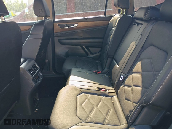 2024 Volkswagen Atlas SE with VIN 1V2HR2CAXRC558117, listed as a IAAI auction lot 42806737 with 23,571 mi miles and . Bid and sale history available at DreamBid. Image 5.