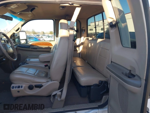 2001 Ford F-350 XL with VIN 1FTSX31F91EA40154, listed as a IAAI auction lot 41561772 with 208,427 mi miles and . Bid and sale history available at DreamBid. Image 8.
