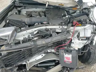 2022 Toyota 4Runner SR5 с VIN JTEEU5JR1N5276780, выставлен на аукционе Copart как лот 67360745 с пробегом 27 601 миль миль и Списание • Salvage title. История ставок и продаж доступна на DreamBid. Изображение 16.