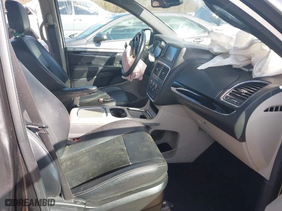2018 Dodge Grand Caravan SXT with VIN 2C4RDGCG3JR192485, listed as a IAAI auction lot 41738911 with 135,100 mi miles. Bid and sale history available at carsss.com. Image 5.