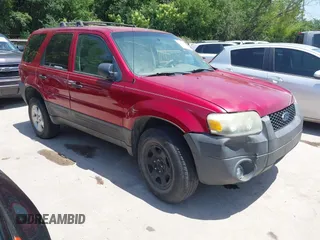 2005 Ford Escape XLT with VIN 1FMYU031X5KE17077, listed as a IAAI auction lot 42260075 with 234,758 mi miles and . Bid and sale history available at DreamBid. Image 1.