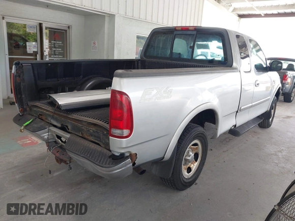 2003 Ford F-150 XL с VIN 2FTRX18W03CA23003, выставлен на аукционе IAAI как лот 42403479 с пробегом 316 789 миль миль и . История ставок и продаж доступна на DreamBid. Изображение 4.