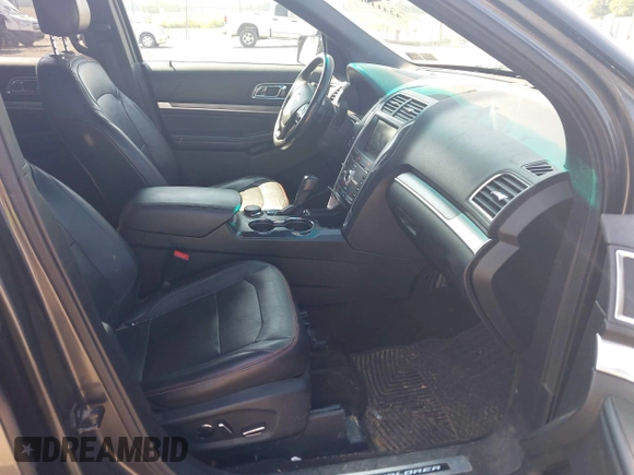 2016 Ford Explorer Sport z VIN 1FM5K8GT4GGA81919, wystawiony jako IAAI lot #42411388 z przebiegiem 110 354 mil mil oraz . Historia ofert i sprzedaży dostępna na DreamBid. Obrazek 5.