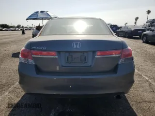 2011 Honda Accord LX z VIN 1HGCP2F36BA112001, wystawiony jako Copart lot #62238045 z przebiegiem 179 469 mil mil oraz Czysty tytuł • Clean title. Historia ofert i sprzedaży dostępna na DreamBid. Obrazek 6.
