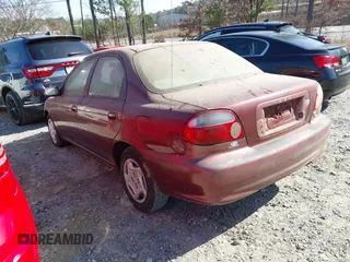 2001 Kia Sephia z VIN KNAFB121715045535, wystawiony jako IAAI lot #41765390 z przebiegiem 128 815 mil mil oraz . Historia ofert i sprzedaży dostępna na DreamBid. Obrazek 3.