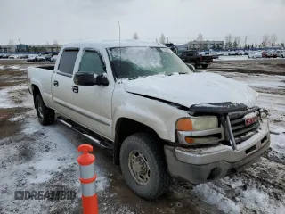 2003 GMC Sierra 1500HD SLE z VIN 1GTGK13UX3F218073, wystawiony jako Copart lot #73334613 z przebiegiem 222 753 mil mil oraz Szkody całkowita. Historia ofert i sprzedaży dostępna na DreamBid. Obrazek 4.