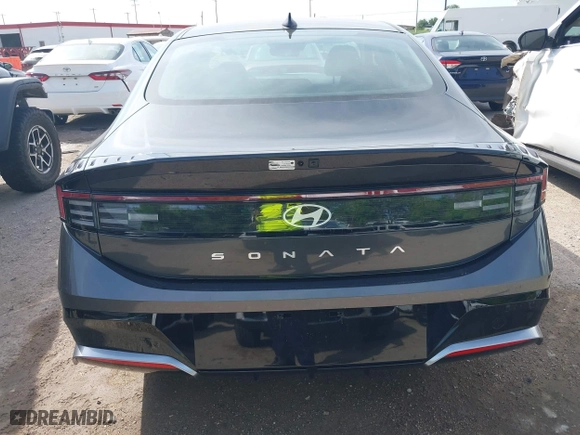 2025 Hyundai Sonata SEL with VIN KMHL64JA8SA471610, listed as a IAAI auction lot 42013931 with 2,109 mi miles. Bid and sale history available at carsss.com. Image 16.