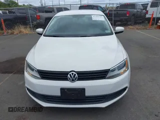 2012 Volkswagen Jetta SE z VIN 3VWDP7AJ7CM350057, wystawiony jako IAAI lot #42499732 z przebiegiem 92 203 mil mil oraz . Historia ofert i sprzedaży dostępna na DreamBid. Obrazek 12.