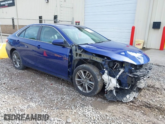 2015 Toyota Camry XLE with VIN 4T1BF1FK9FU890002, listed as a IAAI auction lot 41868372 with 283,858 mi miles. Bid and sale history available at carsss.com. Image 1.