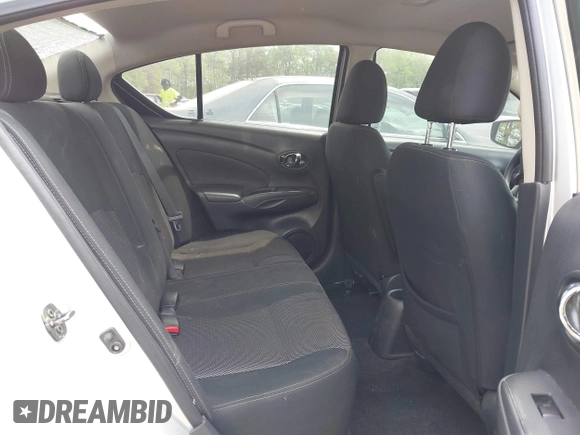 2019 Nissan Versa SV z VIN 3N1CN7AP4KL855196, wystawiony jako IAAI lot #42081644 z przebiegiem 79 527 mil mil oraz . Historia ofert i sprzedaży dostępna na DreamBid. Obrazek 8.
