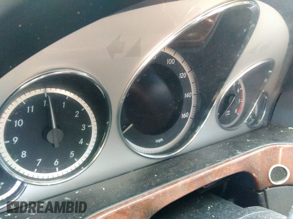 2012 Mercedes-Benz E 350 Luxury with VIN WDDHF8JB5CA631606, listed as a IAAI auction lot 35935312 with Not Provided miles and . Bid and sale history available at DreamBid. Image 7.
