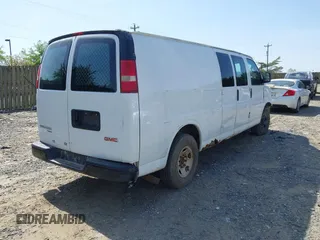 2012 GMC Savana Cargo z VIN 1GTW7GCA0C1171655, wystawiony jako IAAI lot #42101973 z przebiegiem 217 024 mil mil oraz . Historia ofert i sprzedaży dostępna na DreamBid. Obrazek 4.