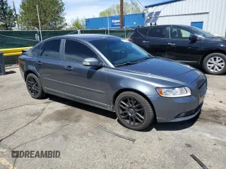 2011 Volvo S40 с VIN YV1672MS0B2550006, выставлен на аукционе Copart как лот 54792625 с пробегом 141 872 миль миль и Списание • Salvage title. История ставок и продаж доступна на DreamBid. Изображение 4.