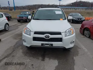 2010 Toyota RAV4 Limited z VIN 2T3YF4DV6AW017087, wystawiony jako IAAI lot #41546168 z przebiegiem 249 218 mil mil oraz . Historia ofert i sprzedaży dostępna na DreamBid. Obrazek 12.