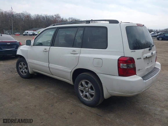 2006 Toyota Highlander w/3rd Row with VIN JTEEP21A560150131, listed as a IAAI auction lot 41843601 with 226,586 mi miles. Bid and sale history available at carsss.com. Image 3.