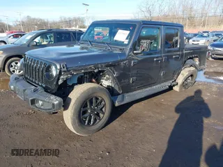 2022 Jeep Gladiator Texas Trail with VIN 1C6HJTAG7NL141819, listed as a IAAI auction lot 41520083 with 21,191 mi miles and . Bid and sale history available at DreamBid. Image 18.