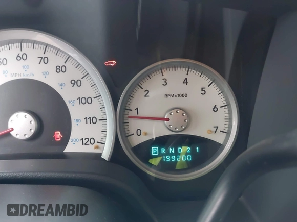 2006 Dodge Durango SLT z VIN 1D4HB48N36F164260, wystawiony jako IAAI lot #40803650 z przebiegiem 199 200 mil mil oraz . Historia ofert i sprzedaży dostępna na DreamBid. Obrazek 16.