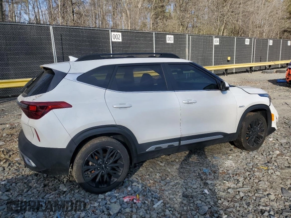 2023 Kia Seltos Nightfall with VIN KNDEUCA21P7423098, listed as a Copart auction lot 46778785 with 47,015 mi miles and Salvage Title. Bid and sale history available at carsss.com. Image 3.