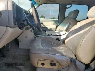 2000 Chevrolet Suburban LT with VIN 3GNEC16T0YG143890, listed as a Copart auction lot 72273534 with 242,305 mi miles and Salvage Title. Bid and sale history available at carsss.com. Image 7.