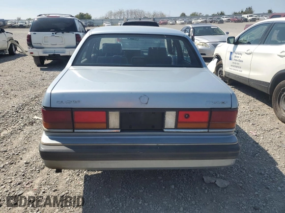 1989 Dodge Spirit z VIN 1B3BA46K1KF408949, wystawiony jako Copart lot #80767594 z przebiegiem 137 766 mil mil oraz Nie do naprawy. Historia ofert i sprzedaży dostępna na DreamBid. Obrazek 6.