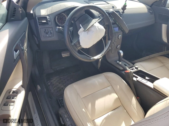 2013 Volvo C70 T5 with VIN YV1672MC8DJ136621, listed as a Copart auction lot 67385424 with 29,921 mi miles and Salvage Title. Bid and sale history available at carsss.com. Image 8.