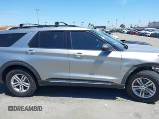 2020 Ford Explorer XLT z VIN 1FMSK8DH9LGC47171, wystawiony jako IAAI lot #41831263 z przebiegiem 78 679 mil mil oraz . Historia ofert i sprzedaży dostępna na DreamBid. Obrazek 14.