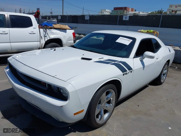 2014 Dodge Challenger R/T Plus with VIN 2C3CDYBT1EH176912, listed as a IAAI auction lot 41992990 with 113,687 mi miles. Bid and sale history available at carsss.com. Image 17.