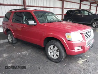 2010 Ford Explorer XLT with VIN 1FMEU7DE3AUA77766, listed as a IAAI auction lot 41733121 with 176,431 mi miles. Bid and sale history available at carsss.com. Image 1.