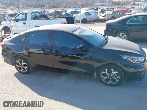 2021 Kia Forte LXS z VIN 3KPF24AD5ME366546, wystawiony jako IAAI lot #41762839 z przebiegiem 23 376 mil mil oraz . Historia ofert i sprzedaży dostępna na DreamBid. Obrazek 13.