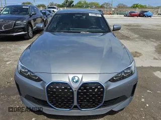 2024 BMW i4 eDrive40 z VIN WBY73AW0XRFS98892, wystawiony jako Copart lot #56057495 z przebiegiem 24 943 mil mil oraz Tytuł czysty. Historia ofert i sprzedaży dostępna na DreamBid. Obrazek 5.